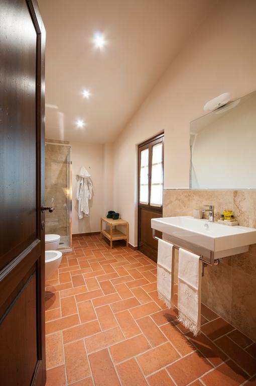Agriturismo Borgo Tra Gli Olivi Кастильон-Фьорентино Экстерьер фото